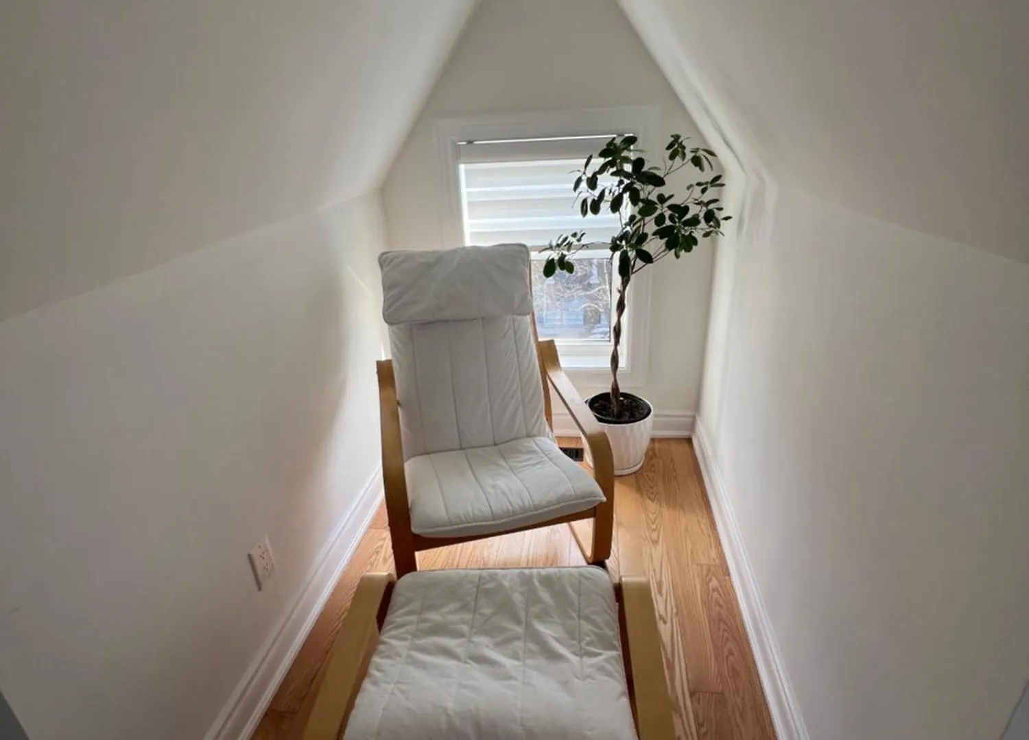 Homestay Deluxe Queen Rooms Downtown Toronto
